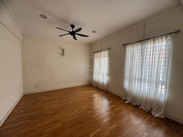 Masterbed Room @ Alam Sari For Rent 1