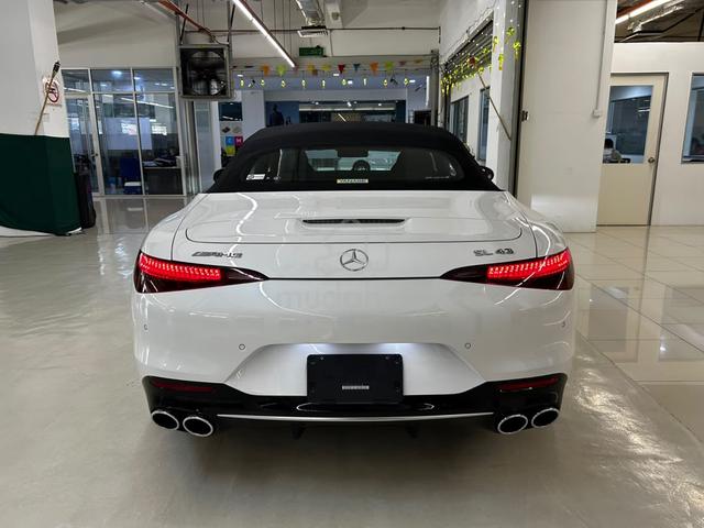GRADE 5A 2022 Mercedes Benz SL43 AMG 2.0 Roadster - 4