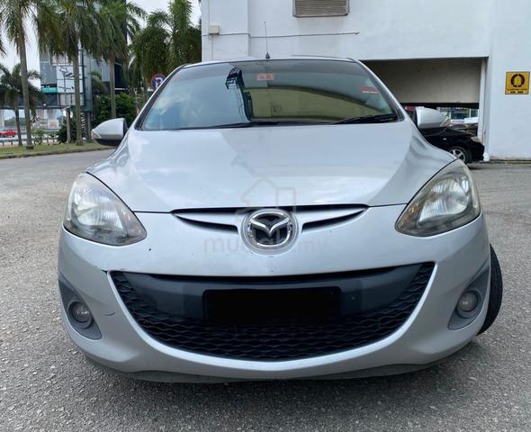 Mazda 2 1.5 AUTO 2014/15 VR LADY OWNER  - 4