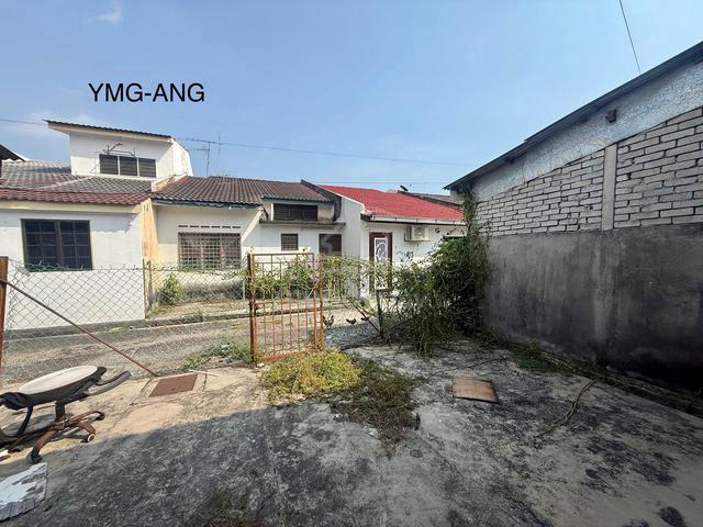 Telok Panglima Garang Single Storey house for sale kitchen table top 1