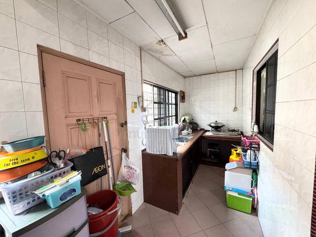 Johor Jaya Dedap 2 Storey House 22x70 Kitchen Extended Near Aeon IKEA 4