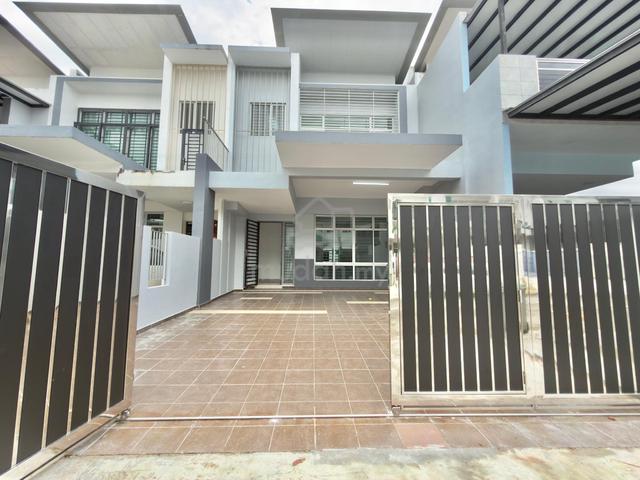 Nusa Sentral Iskandar Puteri Double Storey 22x70 With Basic Furnished 1