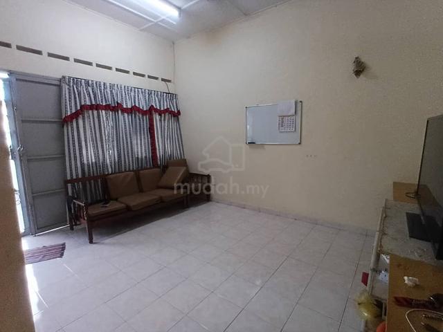 Single Storey Bukit Beruang For Rent🏠 1