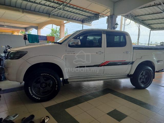 2011 Toyota HILUX 3.0 G DUAL CAB (A) - 3