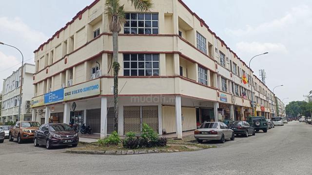 Ground Floor Corner Shoplot Perniagaan Desa Ria Balakong for rent 1