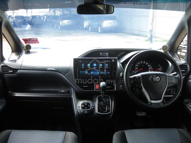 Toyota VOXY ZS 2.0 Kirameki 7 Seat PreCrash Reg 20 - 5