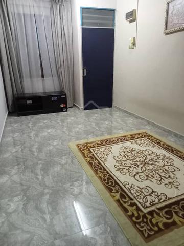 Bilik Untuk Disewa 1