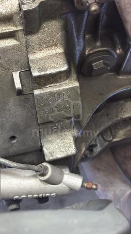 Honda Civic 2.0 B20B (M) TIP TOP CONDITION - 4
