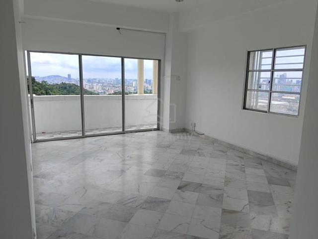 Puncak Athenaeum 1