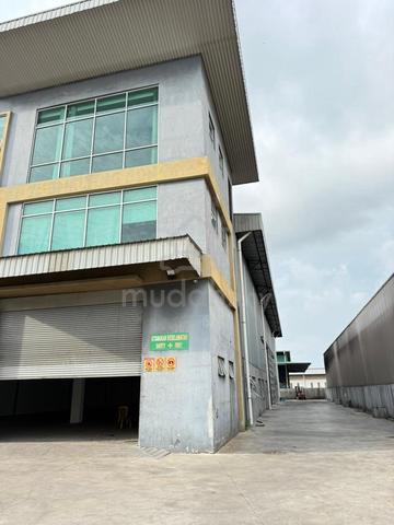 Renovated office Factory/Warehouse Bu 14ksf Aman Perdana Kapar 1