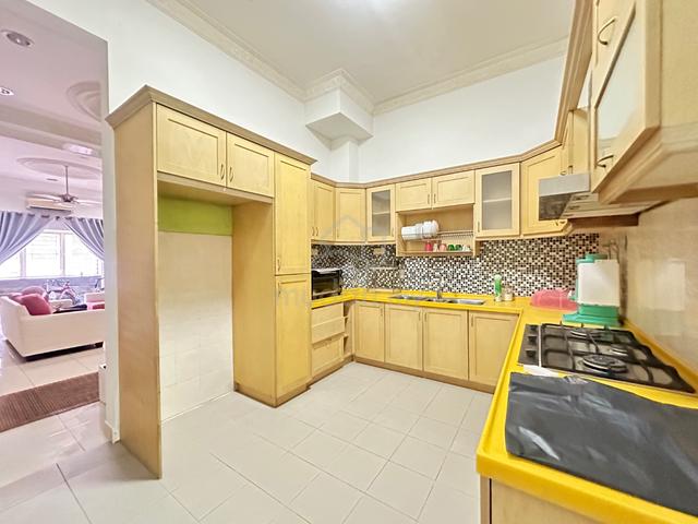 (22*70/5R4B) 2.5 Sty House Taman Prima Tropika Seri Kembangan 1