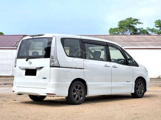 2013 Nissan SERENA 2.0 S-HYBRID H/STAR(A) 3 THN WT - 4
