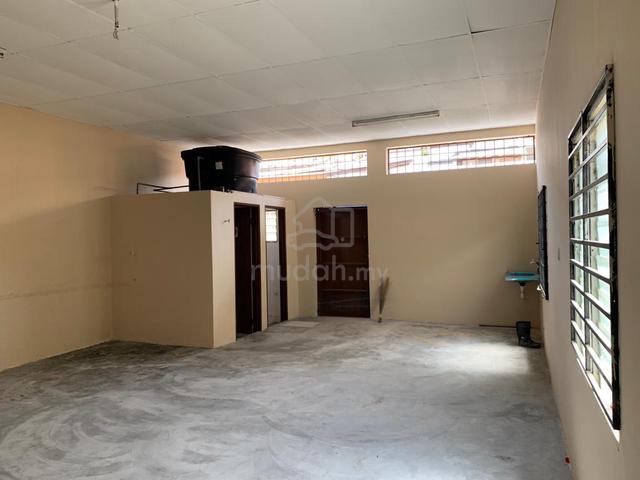 Double storey shop for sale port klang 1