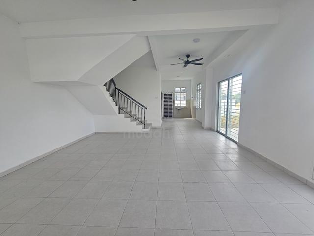 [FREEHOLD!!Corner Lot] 2.5 Tingkat Scientex Kundang, Rawang, Sg Buloh 3