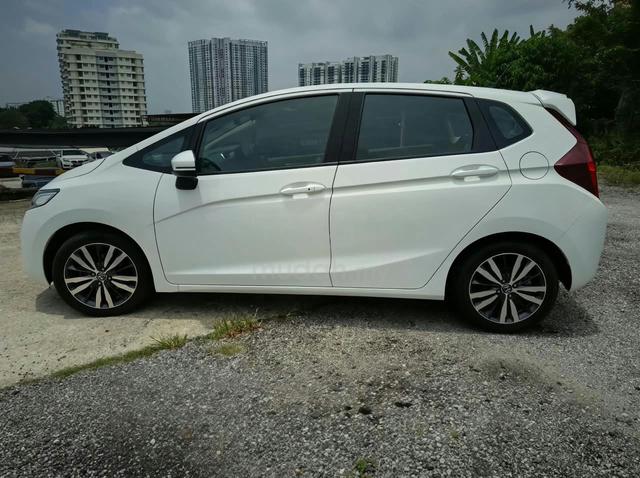 2015 Honda Jazz 1.5V (A) 1 Owner - 4
