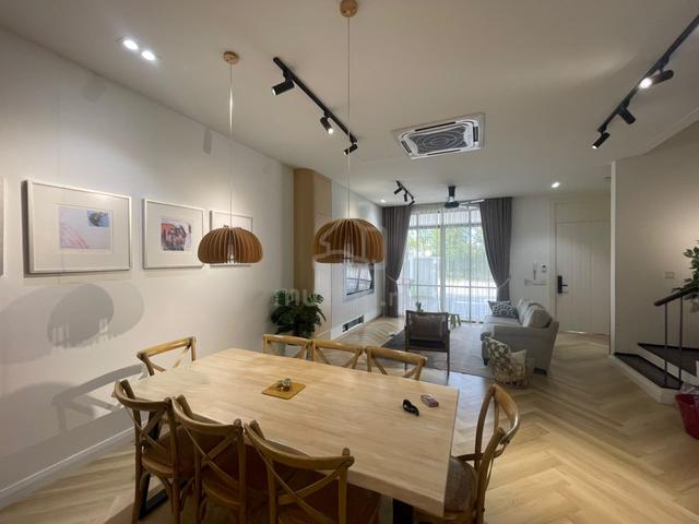 Eco Majestic Mellowood Fully ID Design. Facing Open 1