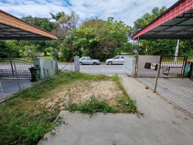 Rumah Murah di Botani Facing Open Depan Padang 3