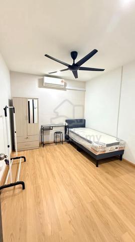 Jb Town Serene park Room For Rent 1