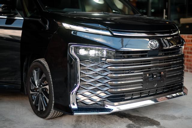 2022 Toyota VOXY 2.0 S-Z (A) DSM HUM - 4