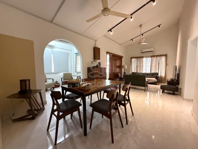 Single storey bungalow for rent 1