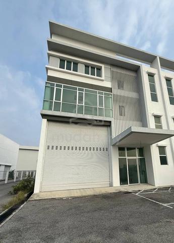 Valdor 1.5 Storey Semi Detached Factory Warehouse 1
