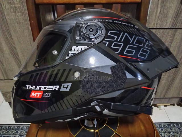 Helmet fullface MT from Spain  - photo 2 of 4