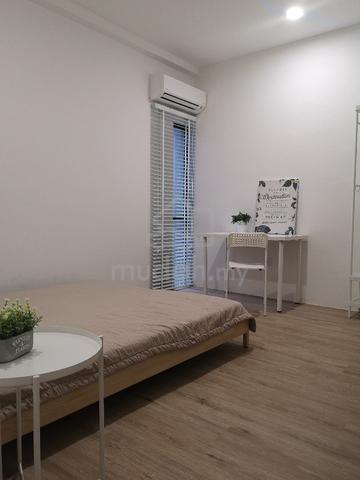 Room for rent near Swinburne University, Jalan song Cityone Mall  1