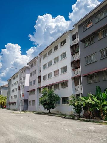 Pangsapuri Taman Tasik Utama 1