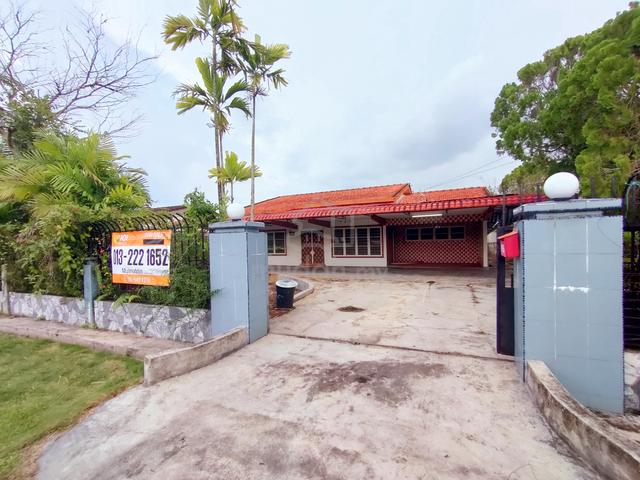 Freehold Bungalow House at Eastern Garden Teluk Intan Perak 1