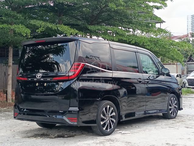 2023 Toyota NOAH 2.0 Z (A) Low MILG 11k KM ONLY - 3