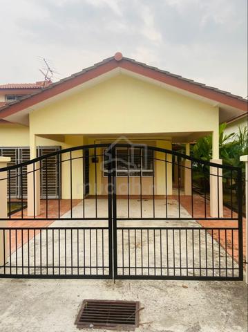 House for Rent at Taman Idaman Murni Sepang 1