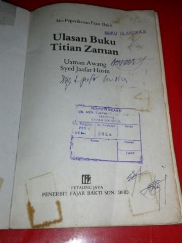 USMAN AWANG  - ULASAN BUKU TITIAN ZAMAN Book - photo 3 of 4
