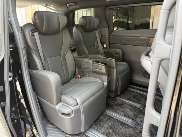 2023 Toyota ALPHARD 2.5 Z BODYKIT,SUNROOF,DIM,BSM - 5