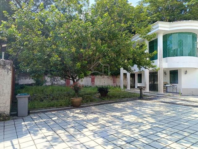 Jalan Paduka Bukit Serene Double Storey Bungalow Endlot 1