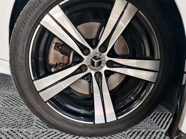Mercedes C200 1.5 AVANTGARDE AMG F/L DIGITAL F.SRV - 4