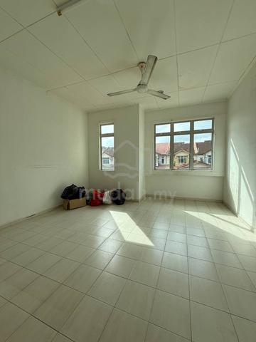 Ehsan Jaya 2 Storey House 20x60ft Simple Reno 24hr Security Near Aeon 4