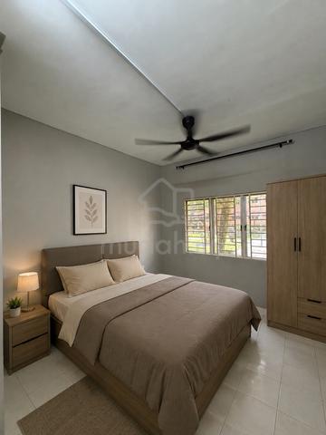 Bilik Master Lelaki Cengal Condominium 1