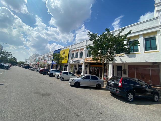 Shop Lot For Rent Pusat Perniagaan Bukit Baru PNBBU ,Melaka 1