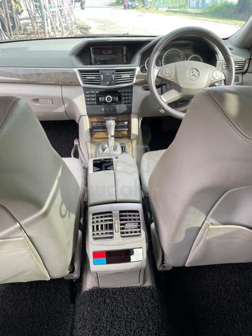 2010 Mercedes Benz E200 CGI ELEGANCE(CBU) 1.8 (A) - 3