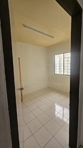 Taman Kristal Block D 2 Small Rooms Available 1