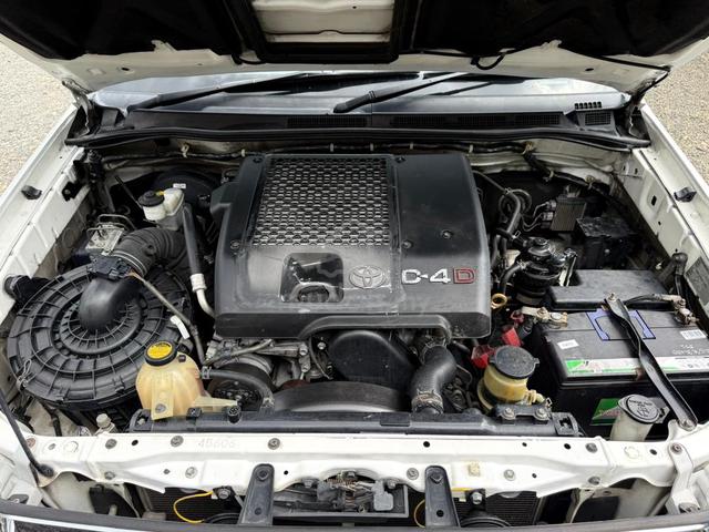 2010 Toyota HILUX 3.0 G DOUBLE CAB (A) - 5