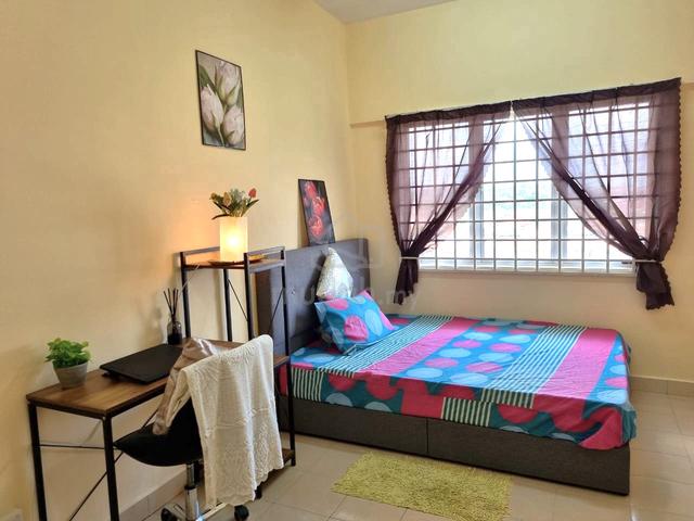 Master Room at Seri Atria Apartment, Subang Bestari 1