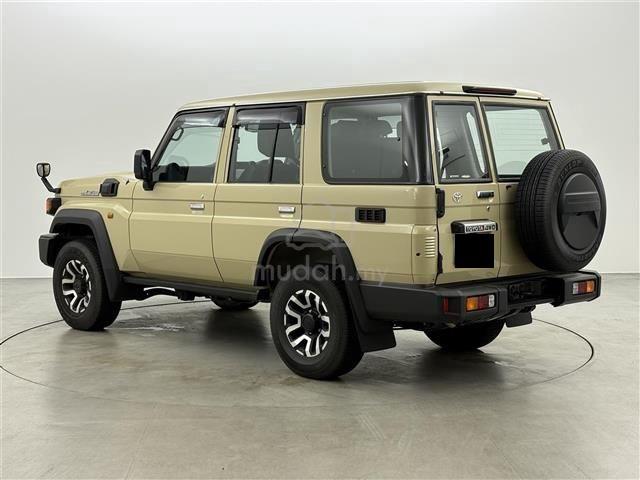 2023 Toyota Land Cruiser 70 Ax / 0%/classic design - 2