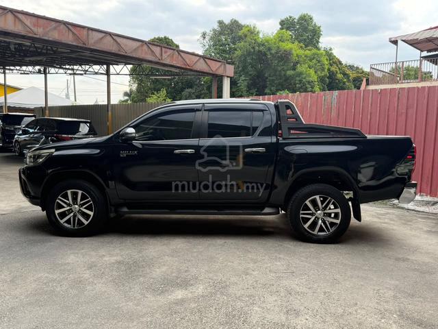 2017 Toyota HILUX 2.8 G VNT (A) LOAN KEDAI IC SHJ - 4