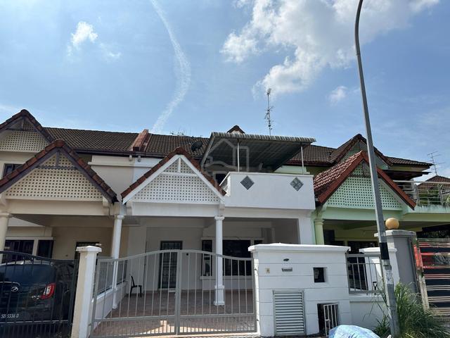 Double Storey Taman Mutiara Rini / 4bed / Partially / LOW RENTAL 1