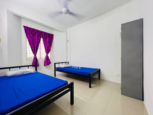 Bilik di bandar klang, pandamaran, bukit tinggi 1