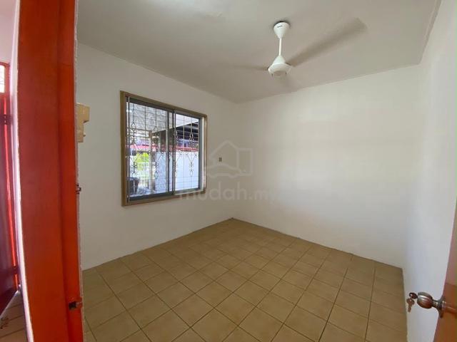 Taman Tasik Single storey landed house for rent 1