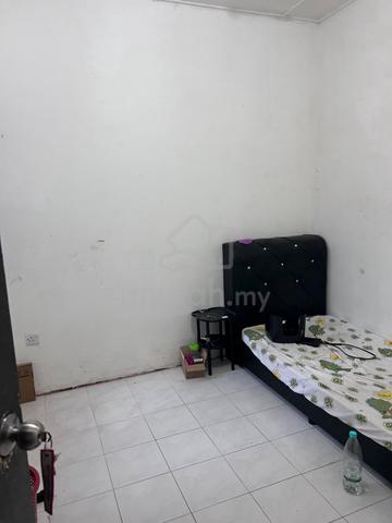 Bilik untuk disewa 1