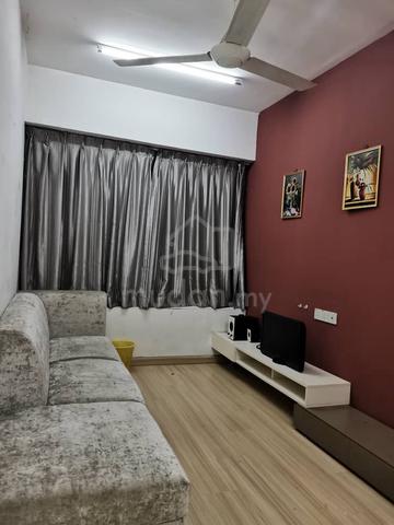 University Prime Condominium 1