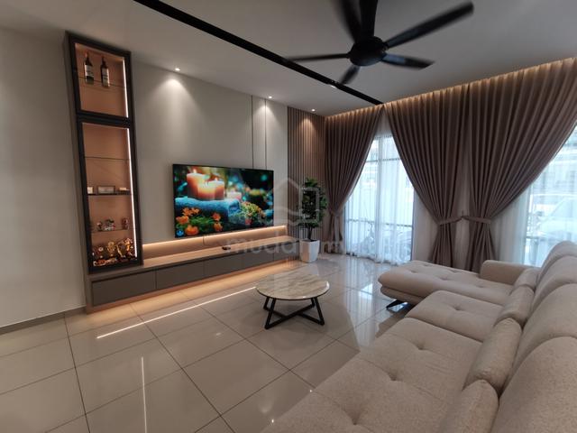 Fully Renovated & Fully Furnished! 2 Storey Cradleton Eco Majestic 1
